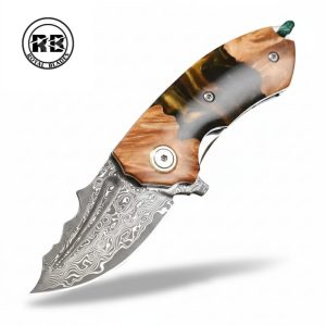 5.3″ Japanese VG10 Damascus Folder with Resin & Maple From Royal Blades